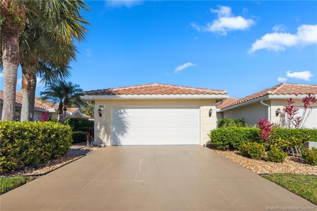 Photo of 7855 SE Spicewood Circle, Hobe Sound, FL 33455 (MLS # M20050361)