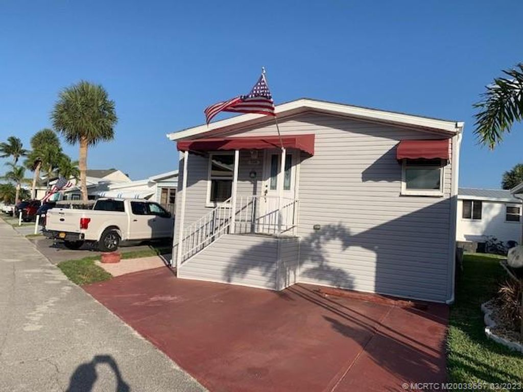 Photo of 536 Nettles Boulevard, Jensen Beach, FL 34957 (MLS # M20038667)