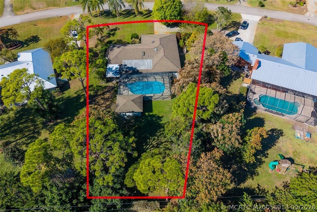 Photo of 571 NE Town Terrace, Jensen Beach, FL 34957 (MLS # M20056913)