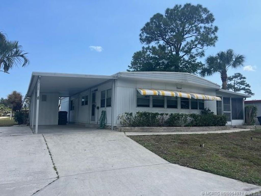 Photo of 6118 N Joshua Lane, Lantana, FL 33462 (MLS # M20054071)