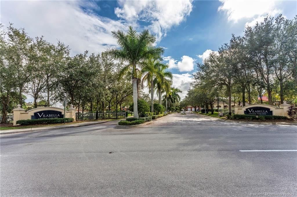Photo of 49 SE Sedona Circle #201, Stuart, FL 34994 (MLS # M20036839)