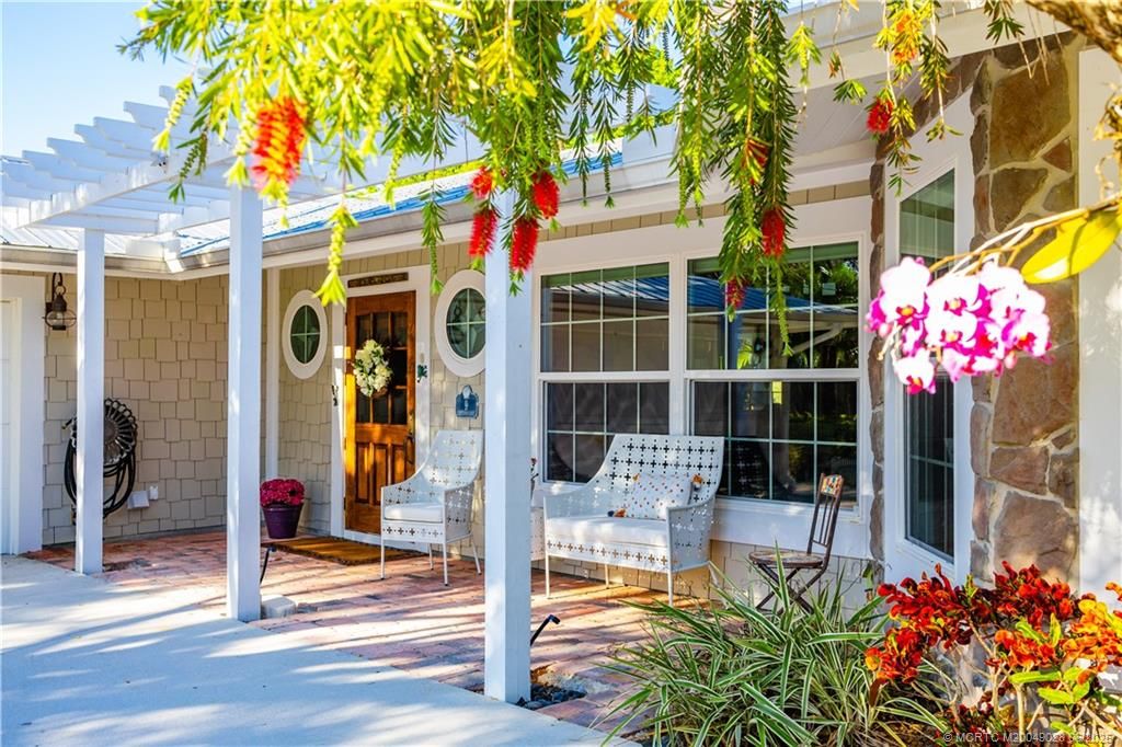 Photo of 9 Lantana Lane, Stuart, FL 34996 (MLS # M20049028)