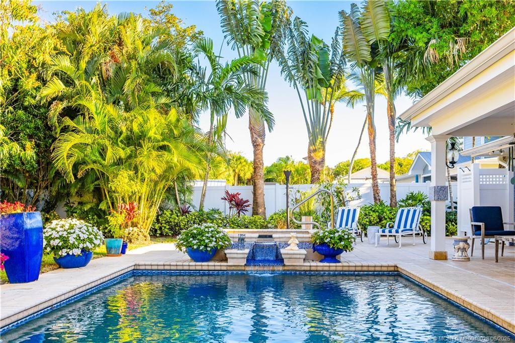 Photo of 9 Lantana Lane, Stuart, FL 34996 (MLS # M20049028)