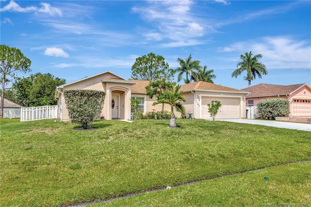 Photo of 2162 SW Burlington Street, Port Saint Lucie, FL 34984 (MLS # M20050495)