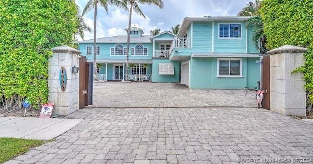 Photo of 1066 SE Saint Lucie Boulevard, Stuart, FL 34996 (MLS # M20045958)