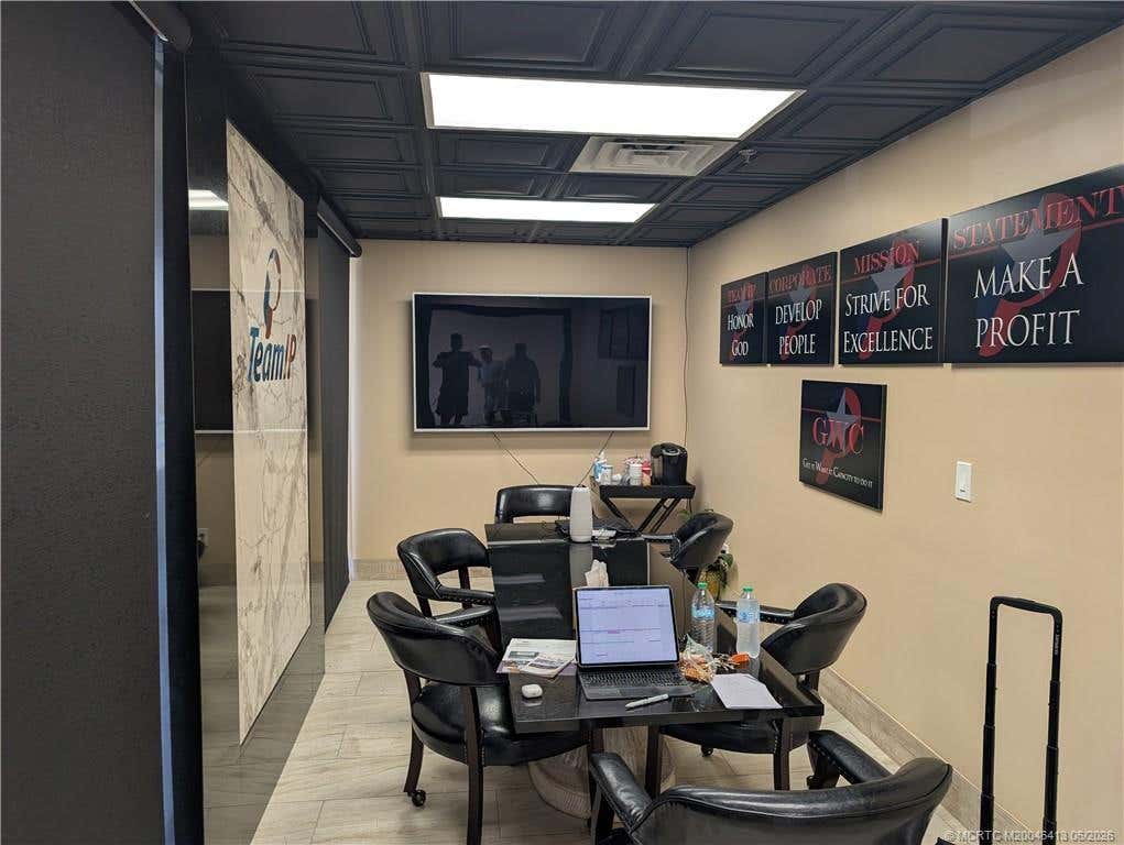 Photo of 701 NW Federal Highway #201, Stuart, FL 34994 (MLS # M20046413)
