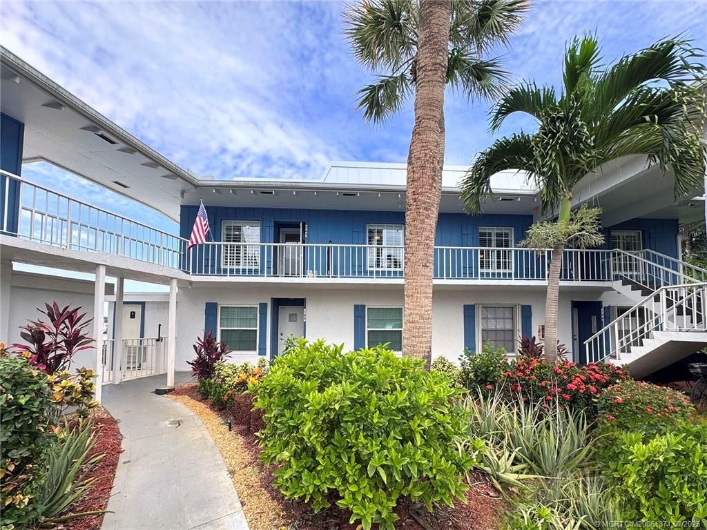 Photo of 1860 SW Palm City Road #205, Stuart, FL 34994 (MLS # M20051371)