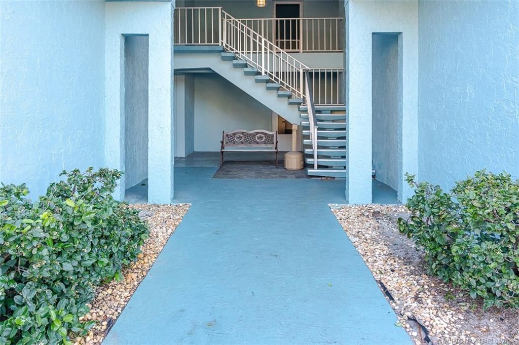 Photo of 950 S Kanner Highway #D26, Stuart, FL 34994 (MLS # M20043492)