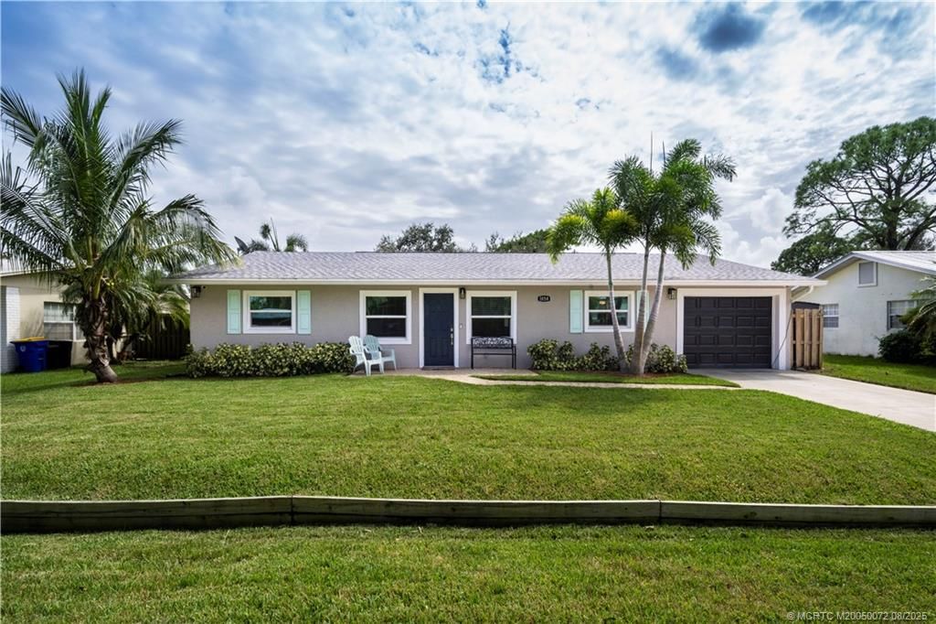 Photo of 1854 SE Lafayette Street, Stuart, FL 34997 (MLS # M20050072)