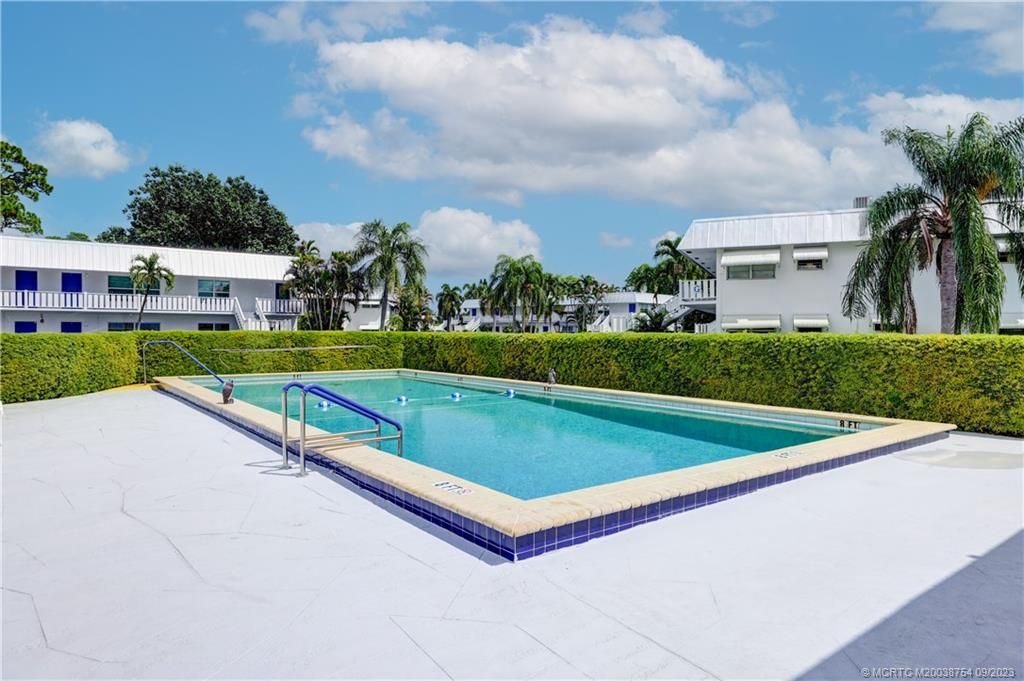 Photo of 2929 SE Ocean Boulevard #J5, Stuart, FL 34996 (MLS # M20038754)