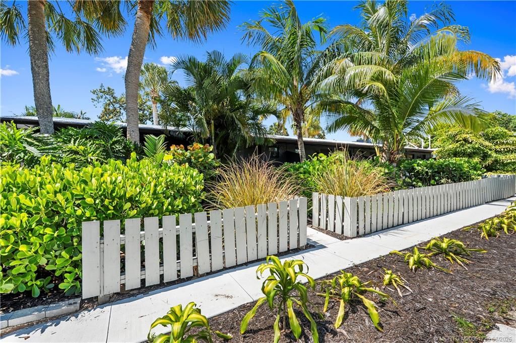 Photo of 2563 NE Palm Avenue, Jensen Beach, FL 34957 (MLS # M20051725)