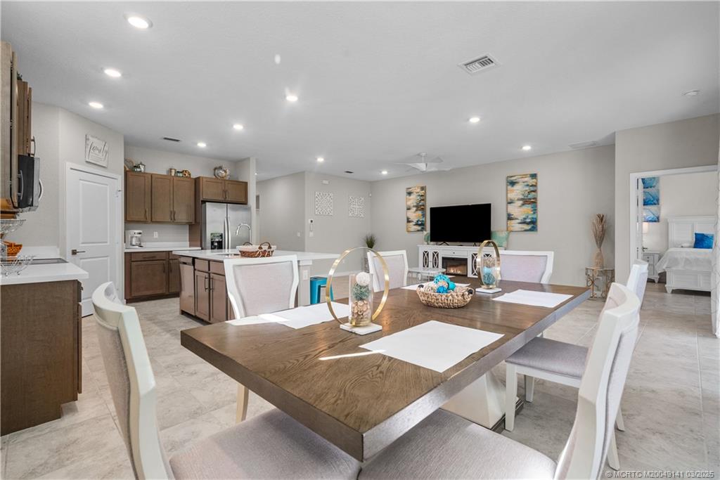 4491 NW Oakleaf Court