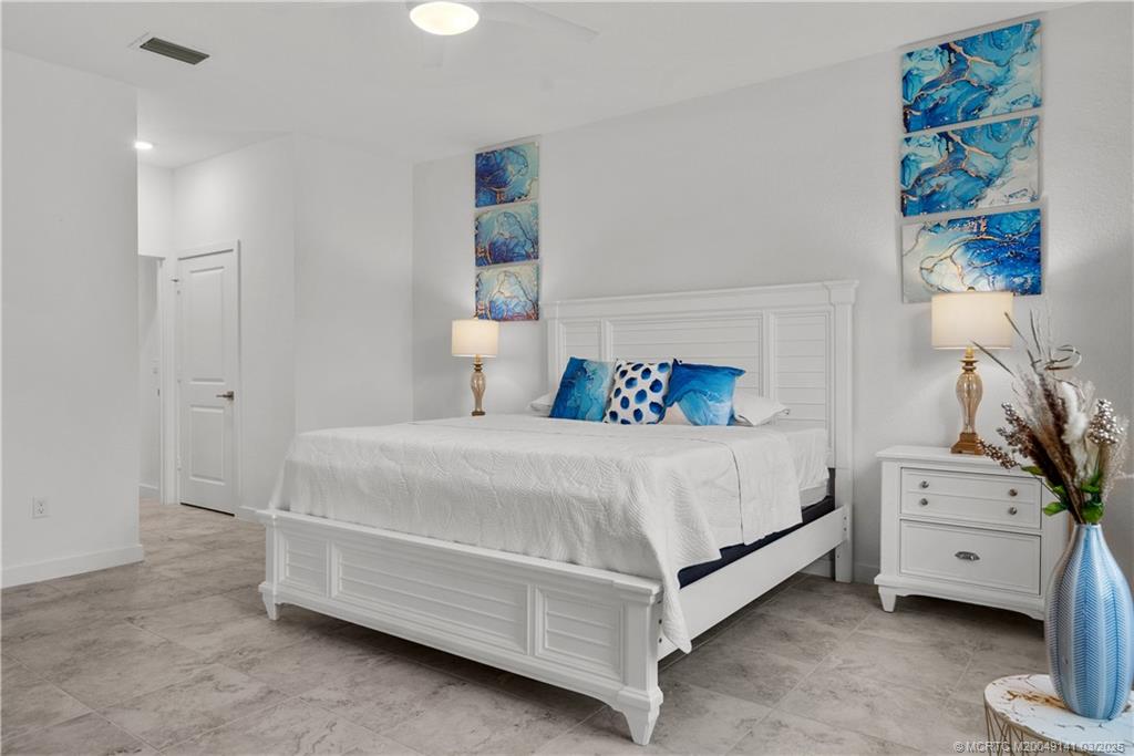 4491 NW Oakleaf Court