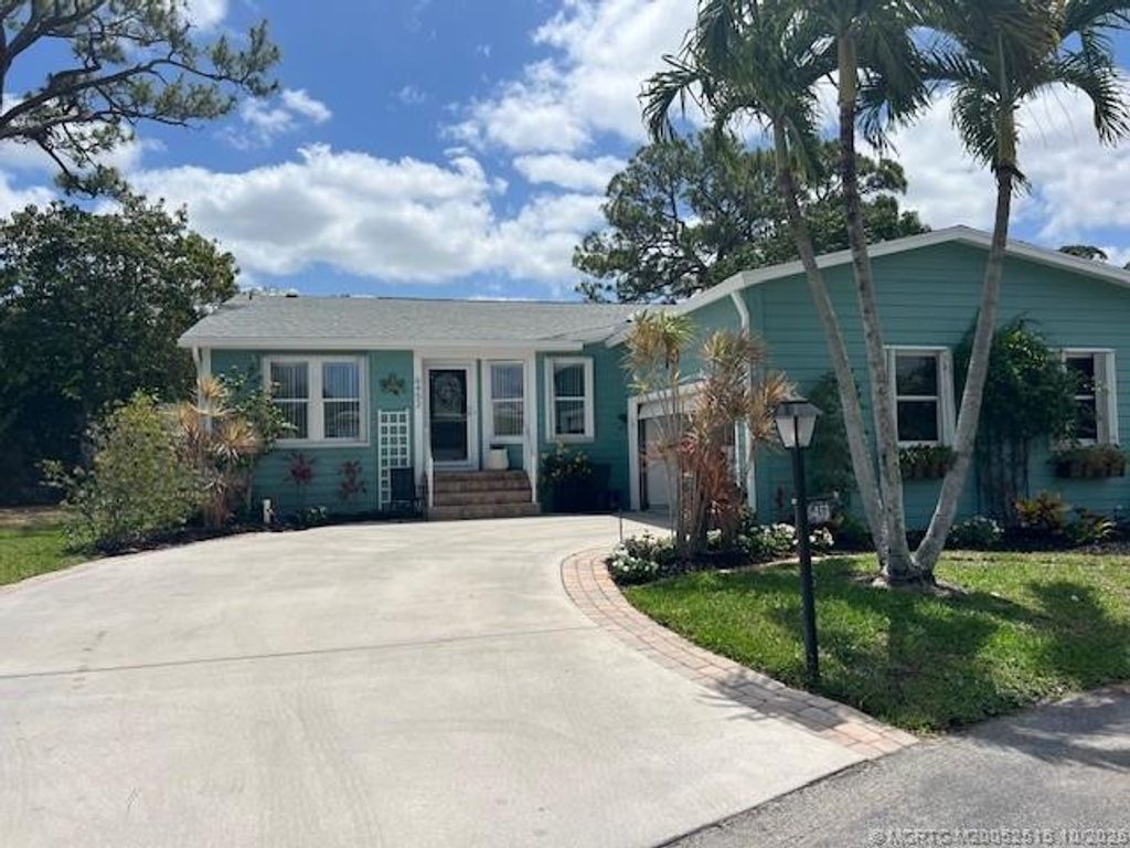 Photo of 6453 S Ficus Lane, Lantana, FL 33462 (MLS # M20052515)