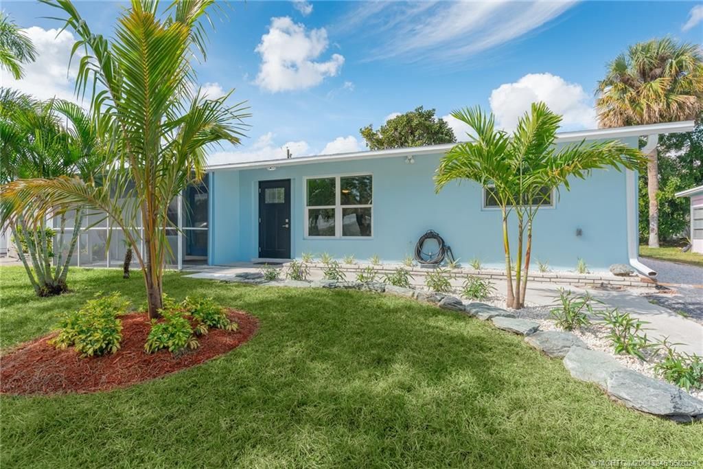 Photo of 436 SE Fini Drive, Stuart, FL 34996 (MLS # M20043246)