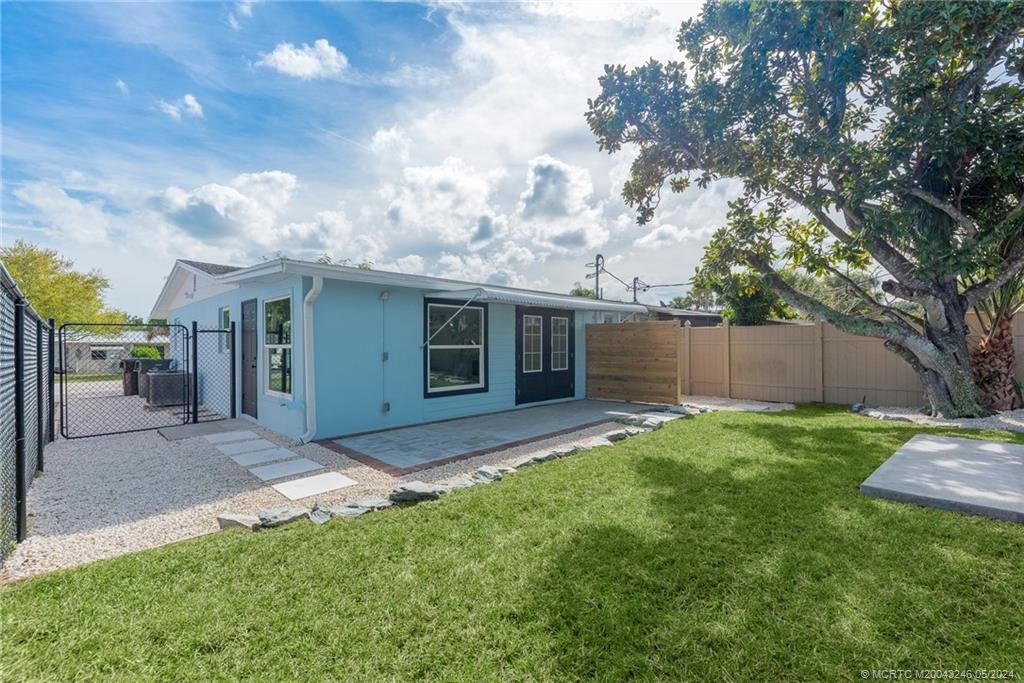 Photo of 436 SE Fini Drive, Stuart, FL 34996 (MLS # M20043246)