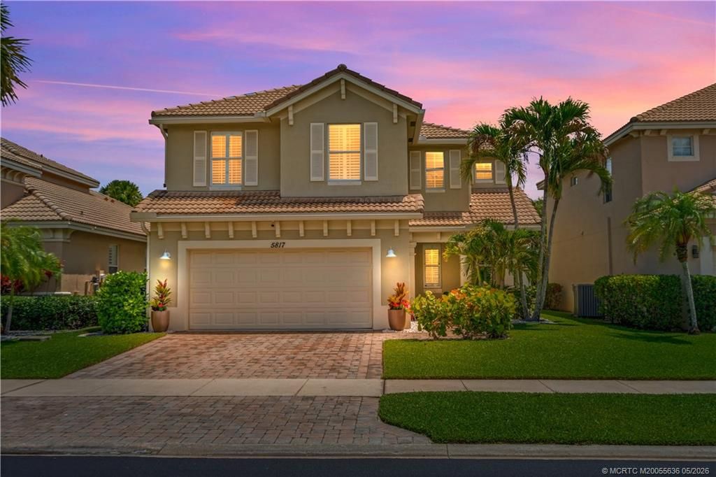 Photo of 5817 SE Crooked Oak Avenue, Hobe Sound, FL 33455 (MLS # M20055636)