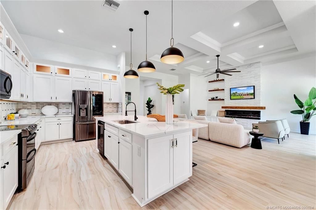 Photo of 556 SW Sea Green Street, Palm City, FL 34990 (MLS # M20046825)