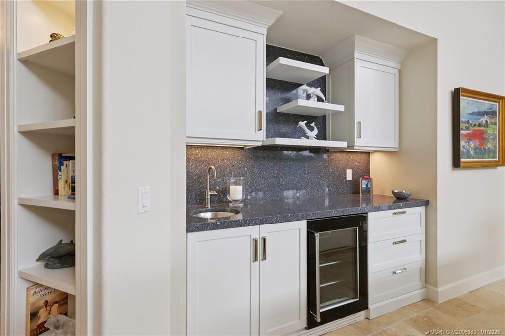 7000 SE Lakeview Terrace