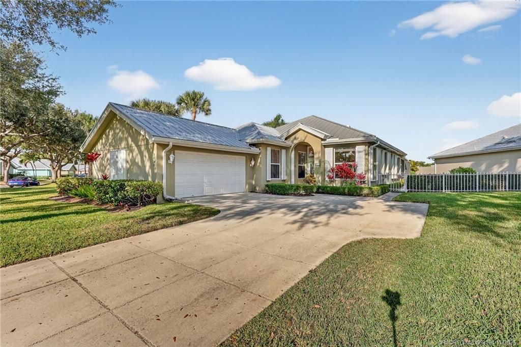 Photo of 2890 SW Brighton Way, Palm City, FL 34990 (MLS # M20053194)