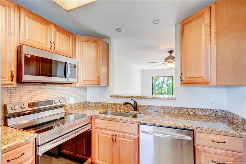 Stuart, Florida 34994, United States, 1 Bedroom Bedrooms, ,1 BathroomBathrooms,Residential,Active,166142