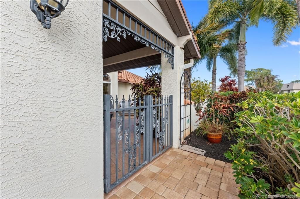 Photo of 1828 SE Coronado Lane, Stuart, FL 34996 (MLS # M20054420)