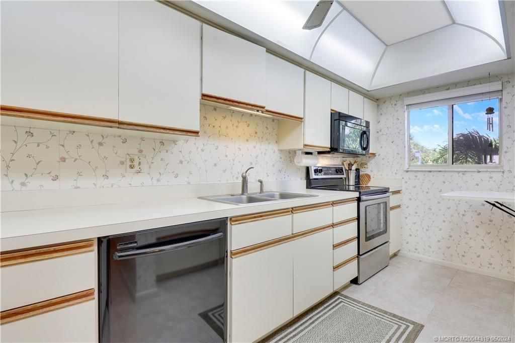 Photo of 175 SE St Lucie Boulevard #G162, Stuart, FL 34996 (MLS # M20044319)