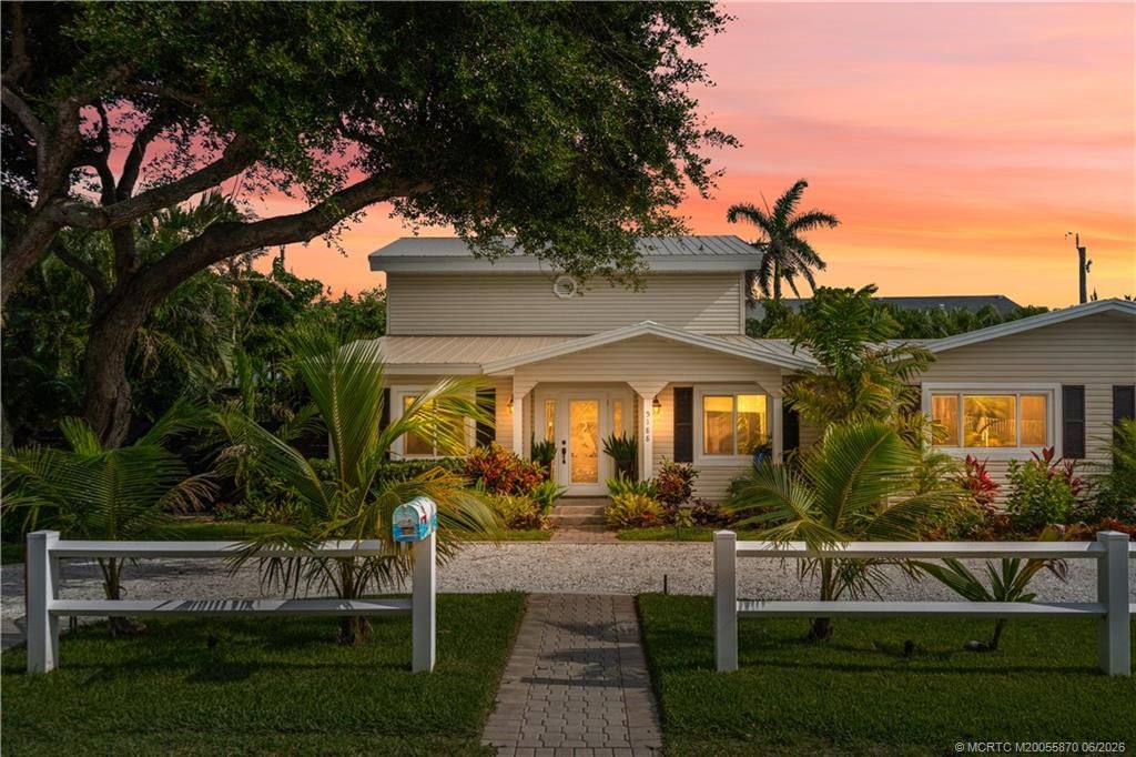 Photo of 5188 NE Shore Village Terrace, Stuart, FL 34996 (MLS # M20055870)