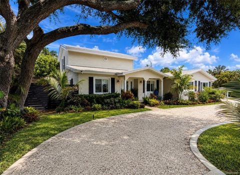 Photo of 5188 NE Shore Village Terrace, Stuart, FL 34996 (MLS # M20055870)