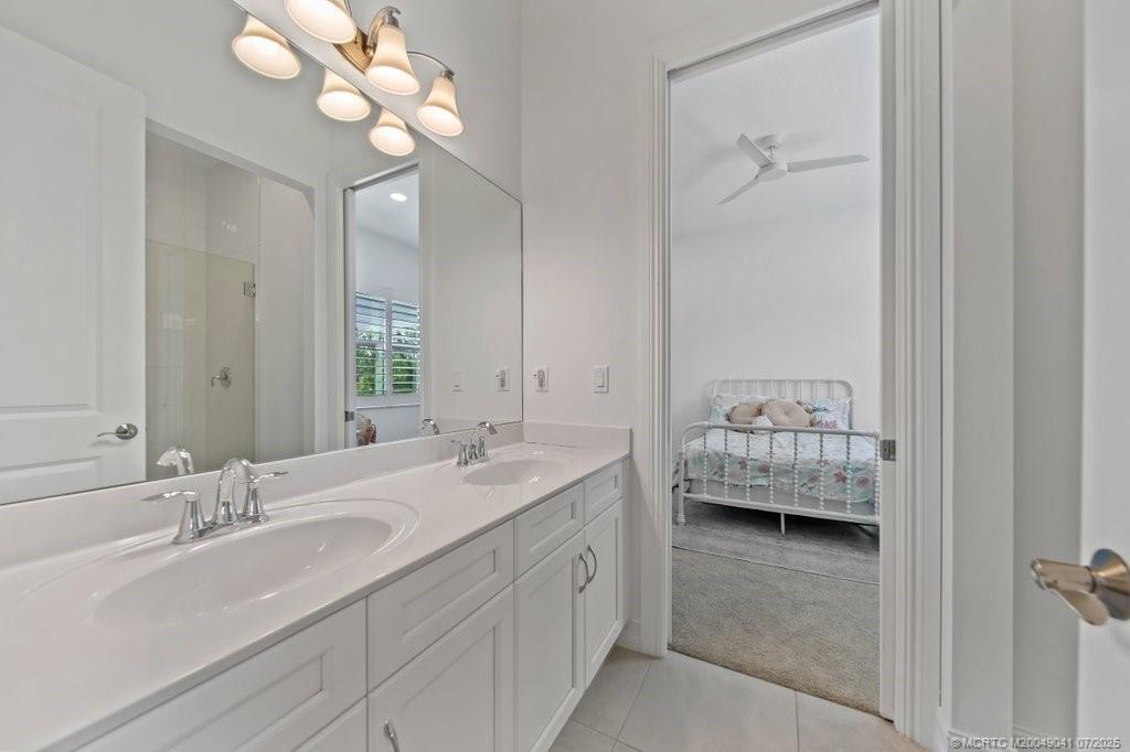 Palm City, Florida, 34990, United States, 5 Bedrooms Bedrooms, ,4 BathroomsBathrooms,Residential,Active,1929936