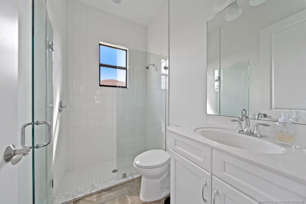 Palm City, Florida, 34990, United States, 5 Bedrooms Bedrooms, ,4 BathroomsBathrooms,Residential,Active,1929936