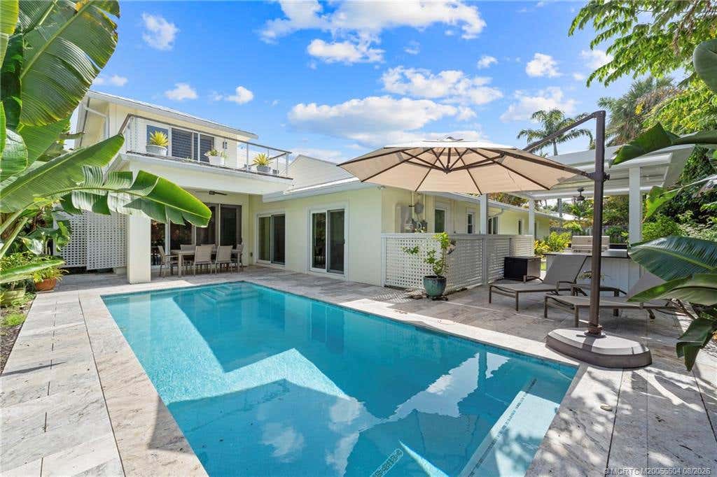 Photo of 1117 SE Osceola Street, Stuart, FL 34996 (MLS # M20056604)