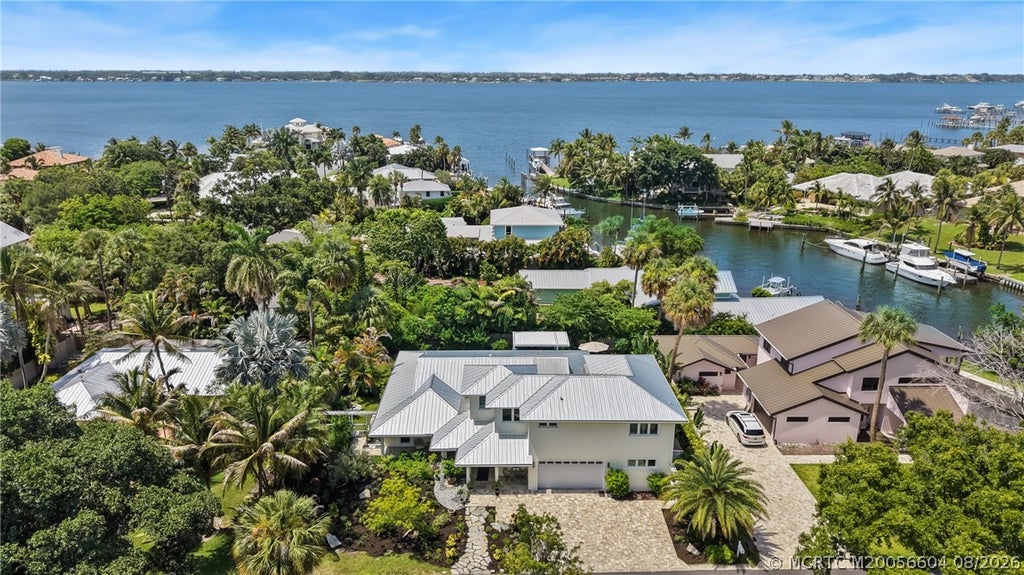 Photo of 1117 SE Osceola Street, Stuart, FL 34996 (MLS # M20056604)