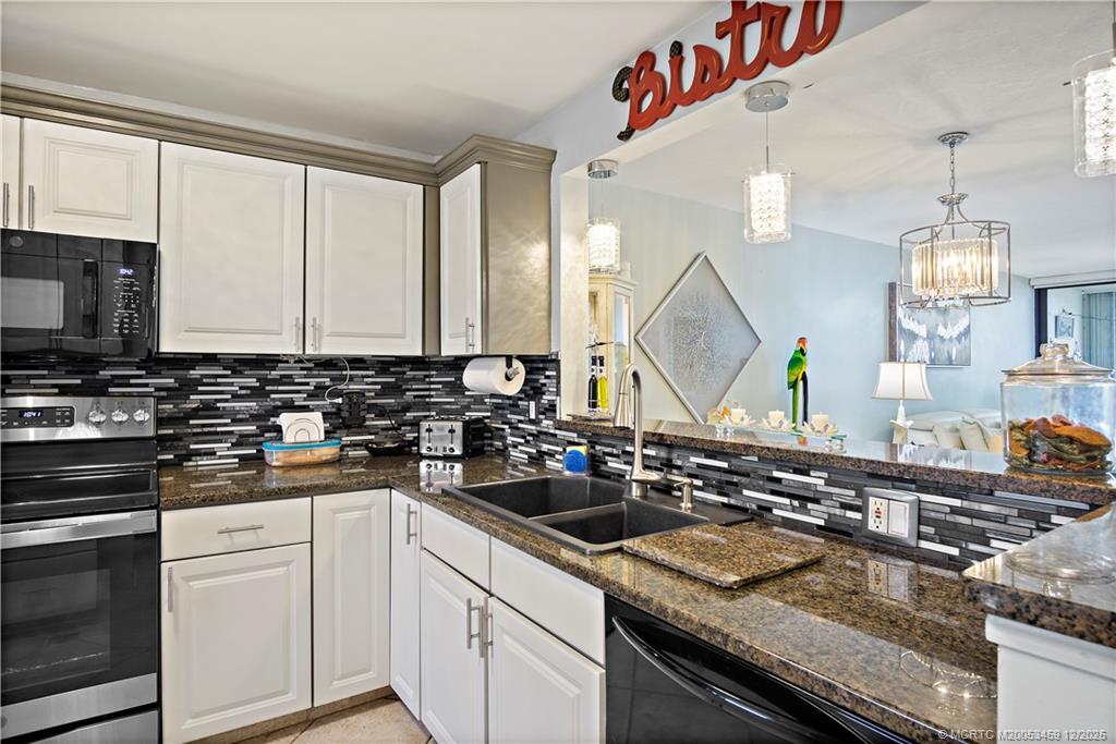 Jensen Beach, Florida 34957, United States, 2 Bedrooms Bedrooms, ,2 BathroomsBathrooms,Residential,Active,256366