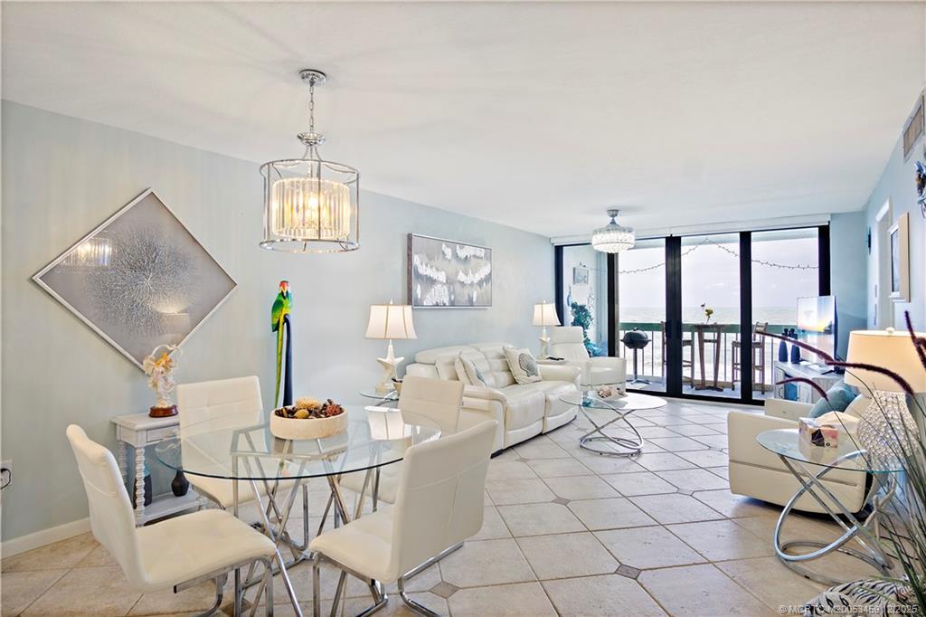 Jensen Beach, Florida 34957, United States, 2 Bedrooms Bedrooms, ,2 BathroomsBathrooms,Residential,Active,256366