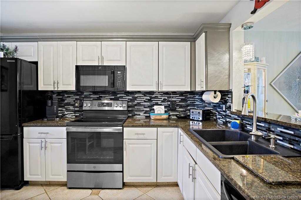 Jensen Beach, Florida 34957, United States, 2 Bedrooms Bedrooms, ,2 BathroomsBathrooms,Residential,Active,256366