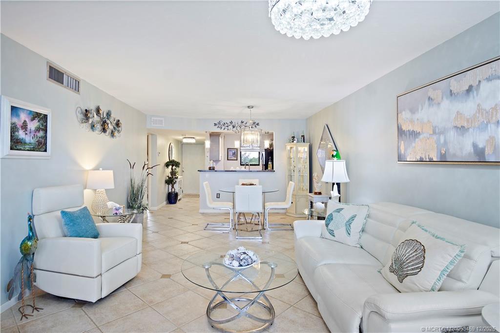 Jensen Beach, Florida 34957, United States, 2 Bedrooms Bedrooms, ,2 BathroomsBathrooms,Residential,Active,256366