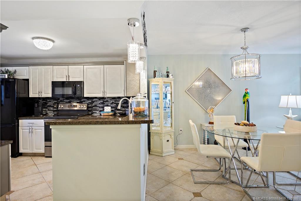 Jensen Beach, Florida 34957, United States, 2 Bedrooms Bedrooms, ,2 BathroomsBathrooms,Residential,Active,256366