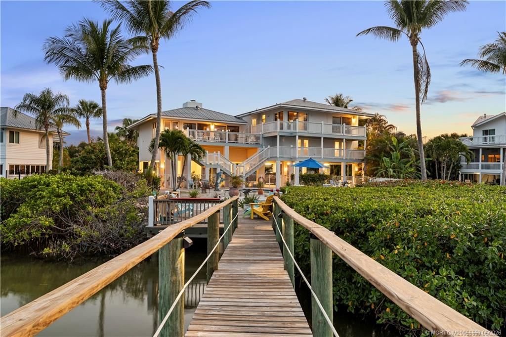 Photo of 8 Herons Nest, Stuart, FL 34996 (MLS # M20055559)