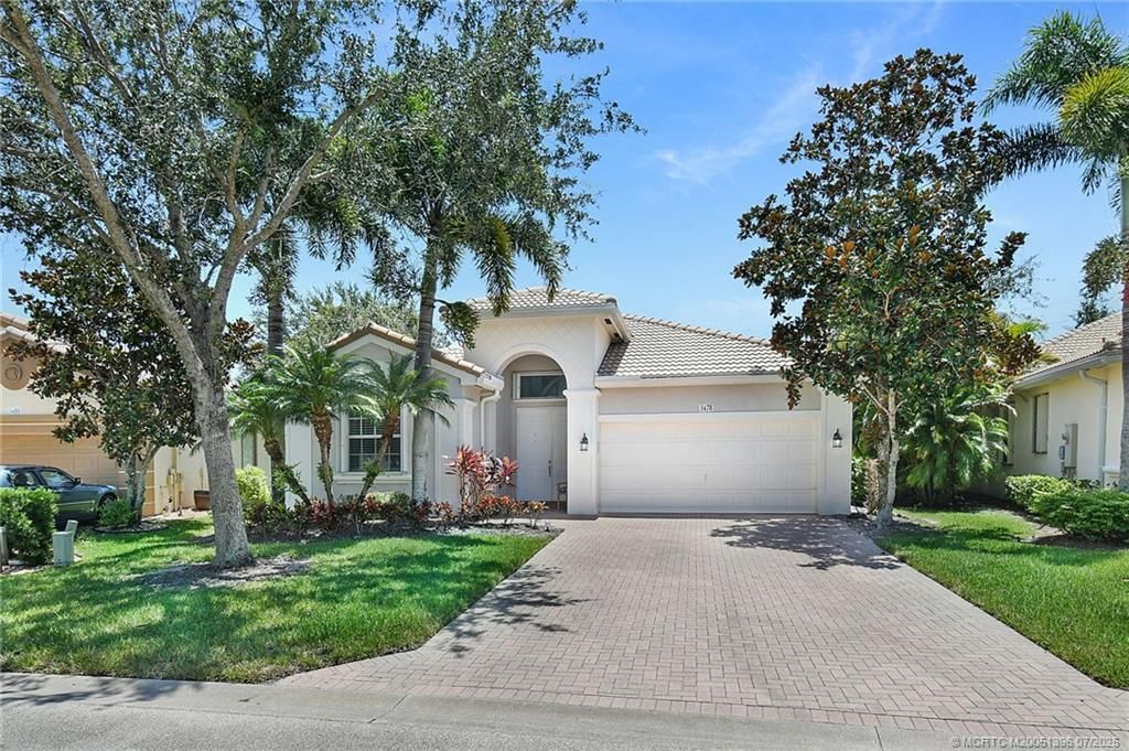 Photo of 1478 SE Legacy Cove Circle, Stuart, FL 34997 (MLS # M20051396)