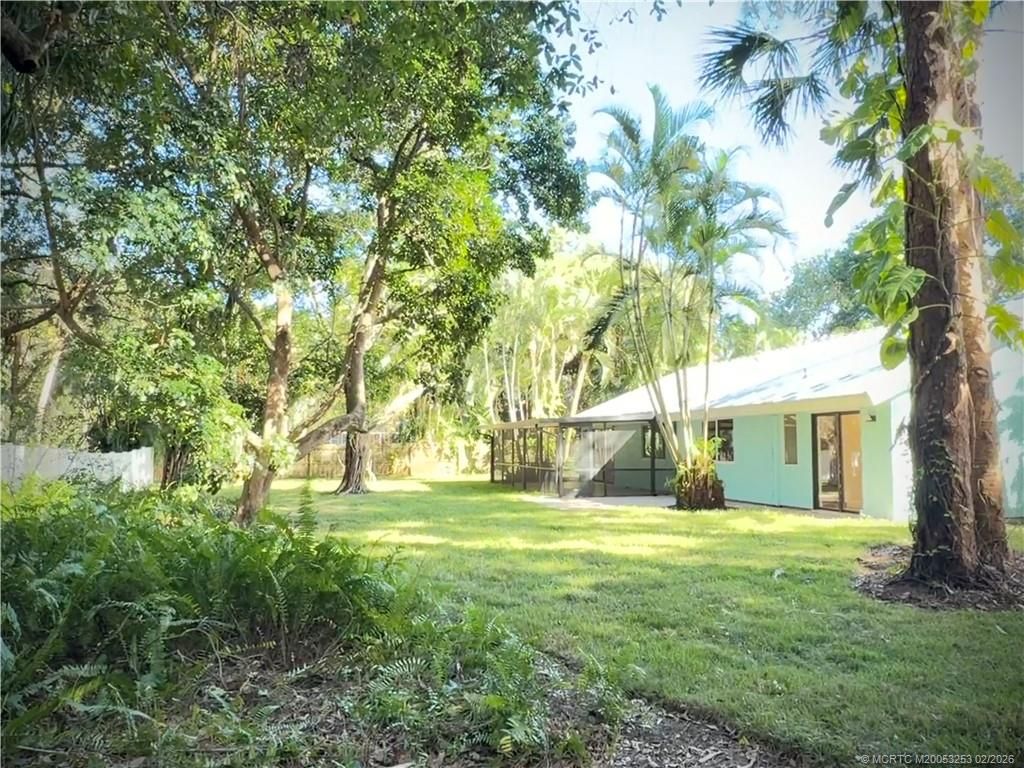 Photo of 2041 SE Giffen Avenue, Port Saint Lucie, FL 34952 (MLS # M20053253)