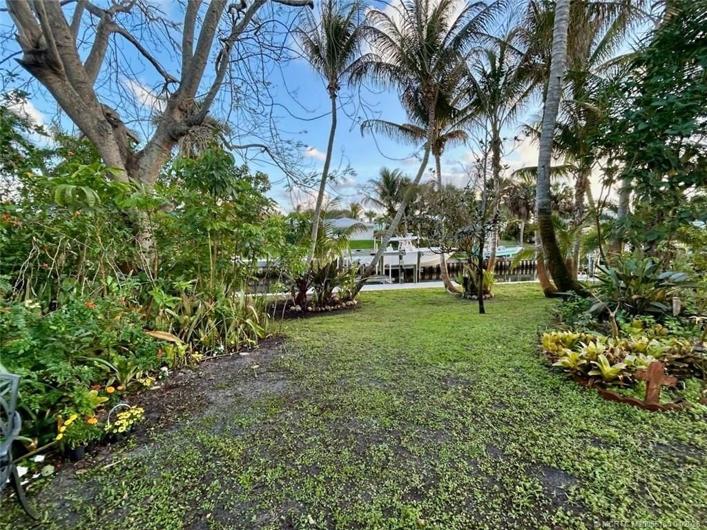 Photo of 505 SW North Carolina Drive, Stuart, FL 34994 (MLS # M20055130)