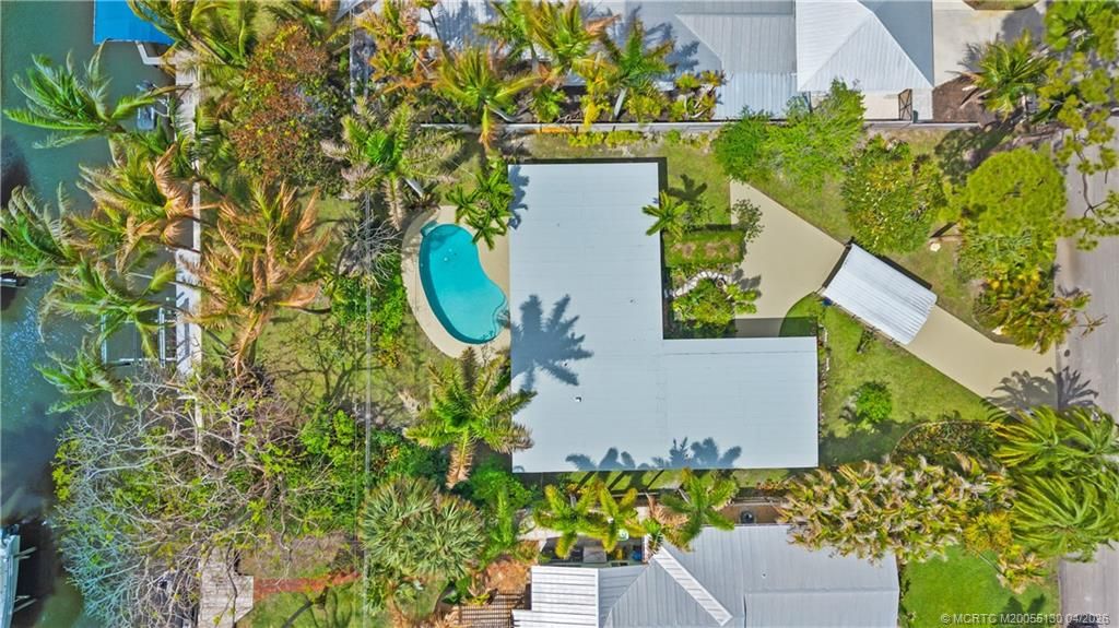 Photo of 505 SW North Carolina Drive, Stuart, FL 34994 (MLS # M20055130)