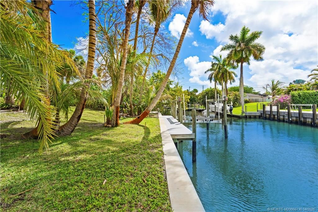 Photo of 505 SW North Carolina Drive, Stuart, FL 34994 (MLS # M20055130)