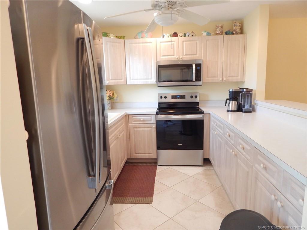 Stuart, Florida 34996, United States, 2 Bedrooms Bedrooms, ,2 BathroomsBathrooms,Residential,Active,51573