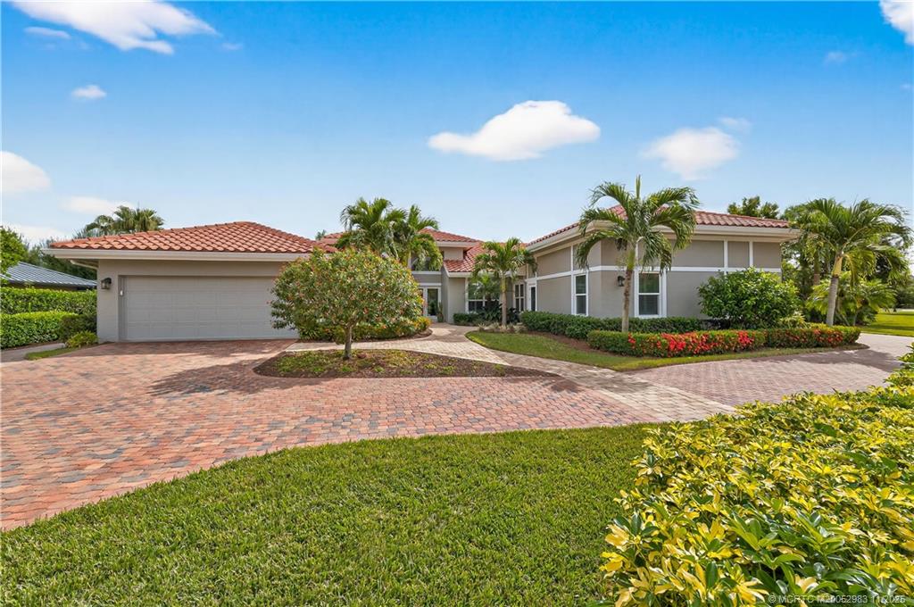 1526 NW Buttonbush Circle