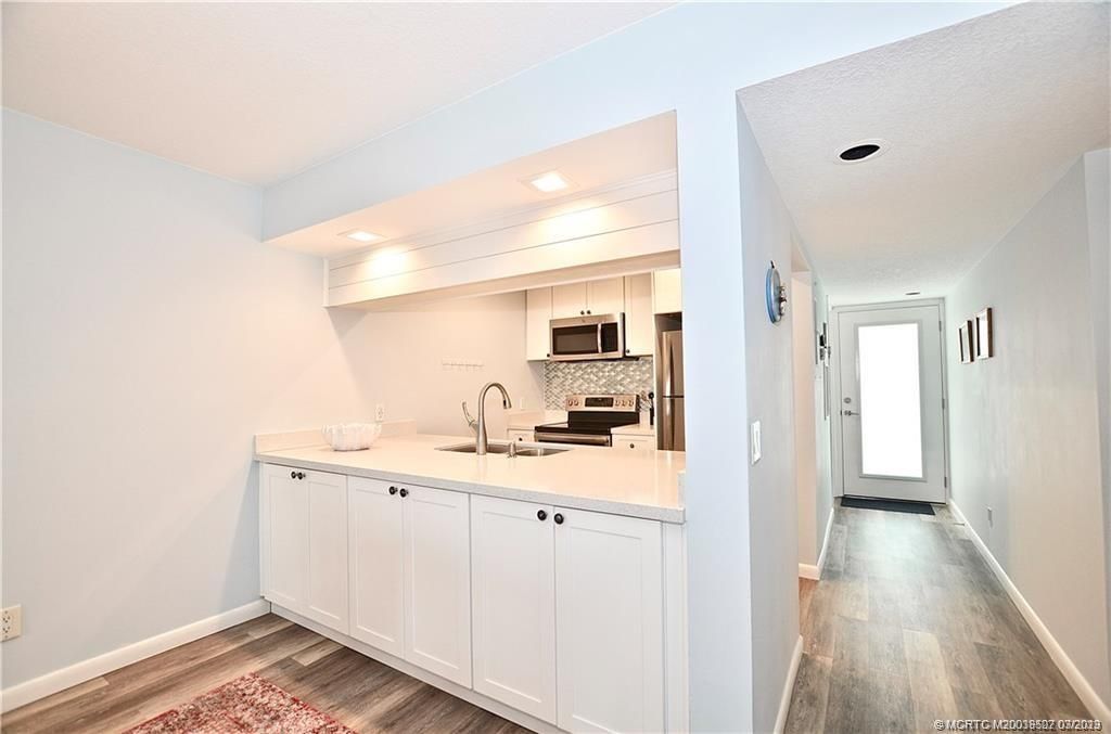 Photo of 40 NE Plantation Road #404, Stuart, FL 34996 (MLS # M20038507)