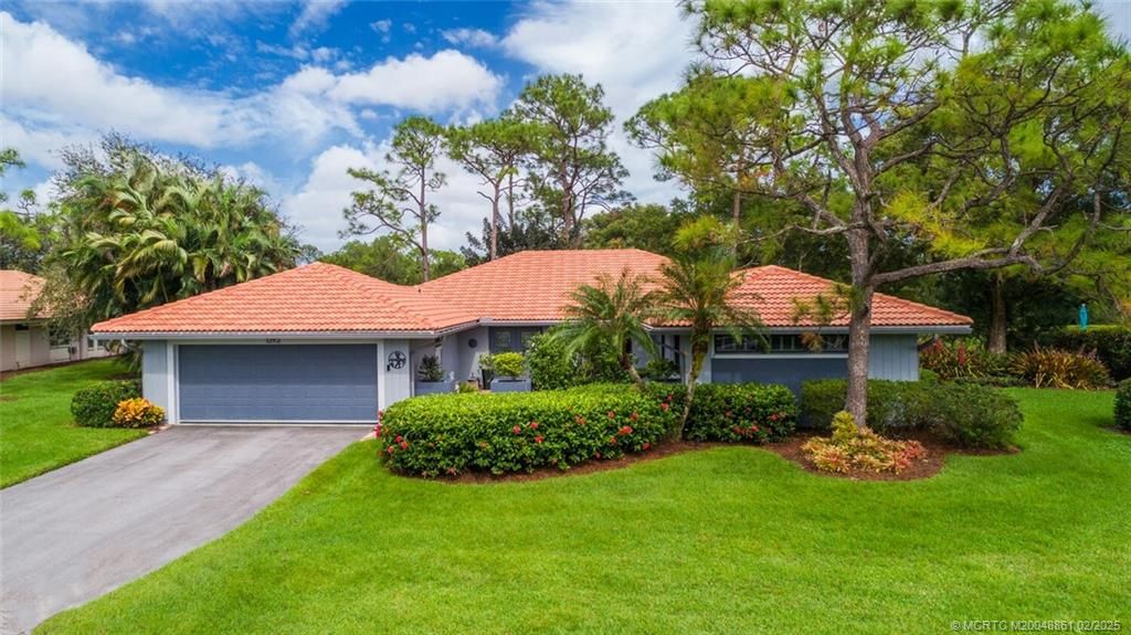 Photo of 1393 SW Troon Circle, Palm City, FL 34990 (MLS # M20048861)