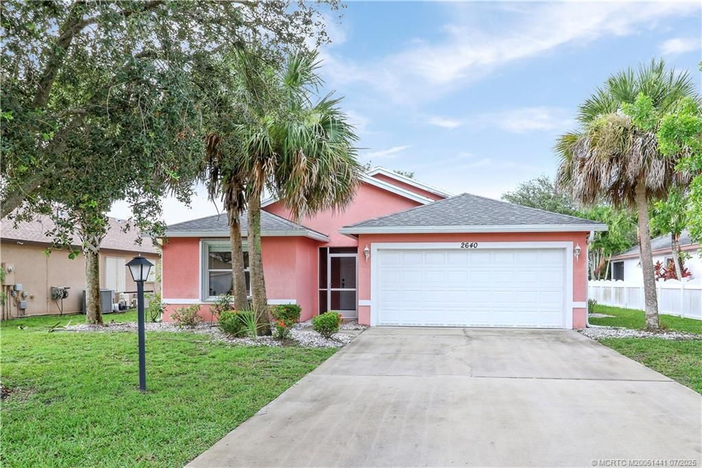 Photo of 2640 SW Marquis Terrace, Stuart, FL 34997 (MLS # M20051441)
