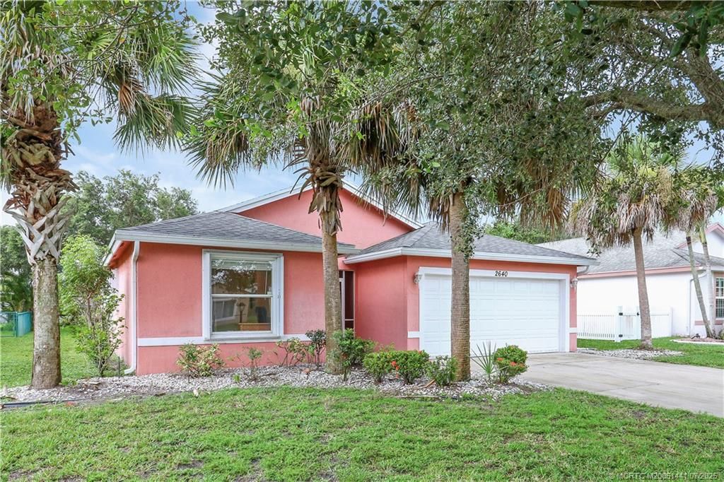 Photo of 2640 SW Marquis Terrace, Stuart, FL 34997 (MLS # M20051441)